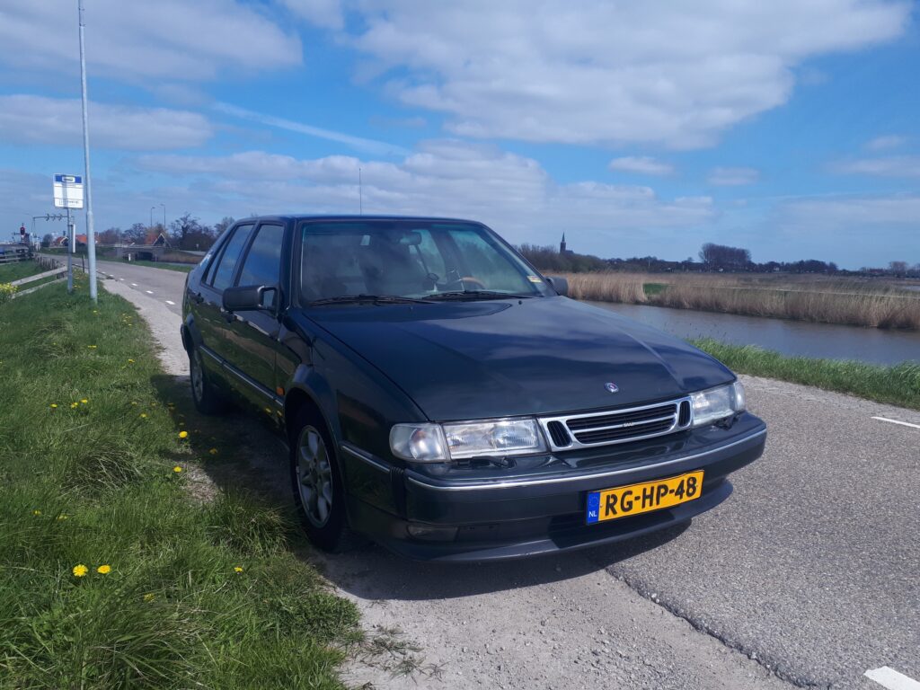 Saab 9000